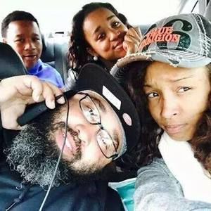 Meet your Posher, Dion